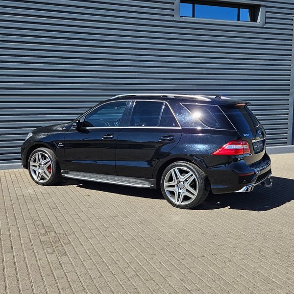2016-Mercedes-AMG-ML-63-AMG image:4