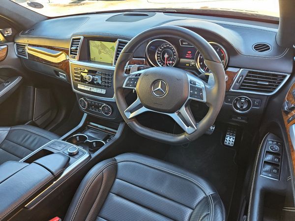 2016-Mercedes-AMG-ML-63-AMG image:8