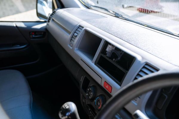 2012-Toyota-Quantum-27-LWB-Panel-Van image:10