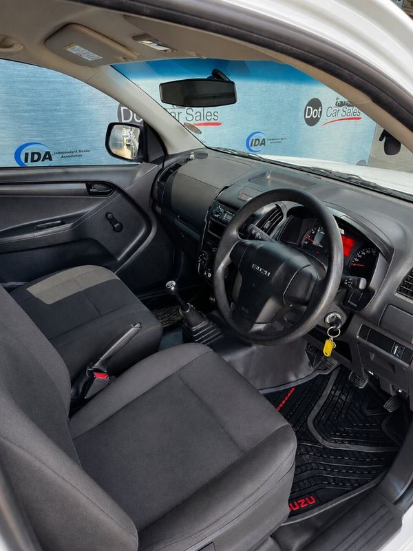 2025-Isuzu-D-Max-250C-Fleetside-Single-Cab image:5