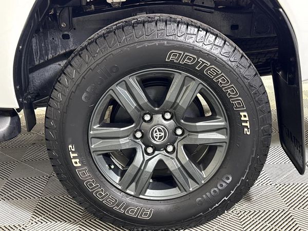 2023-Toyota-Hilux-24-GD-6-Raised-Body-Raider-Auto-Double-Cab image:6
