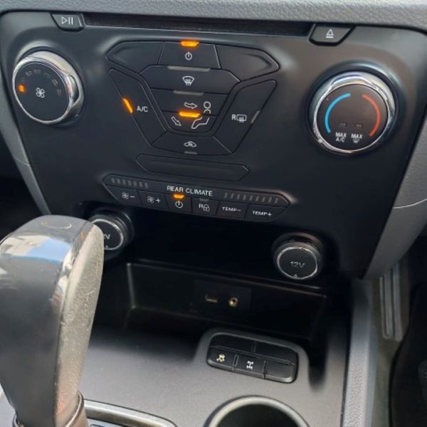 2018-Ford-Everest-22-TDCi-XLS-Auto image:8