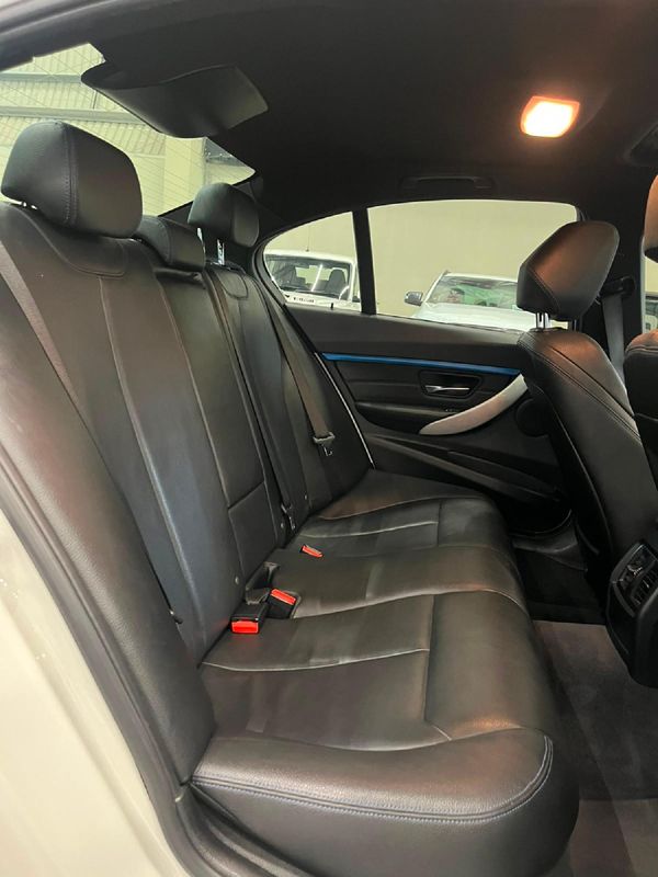 2018-BMW-3-Series-320i-M-Sport-Auto image:12