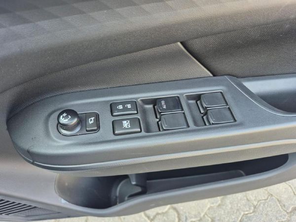 2026-Suzuki-Swift-12-GL image:12