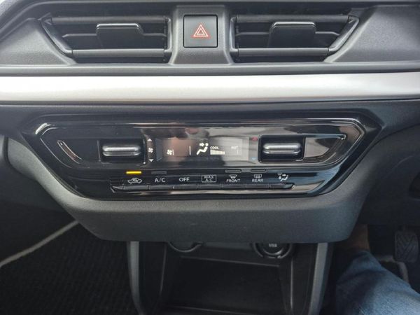 2026-Suzuki-Swift-12-GL image:17
