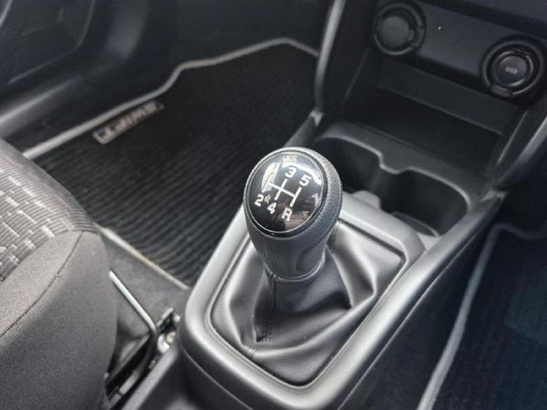 2026-Suzuki-Swift-12-GL image:18