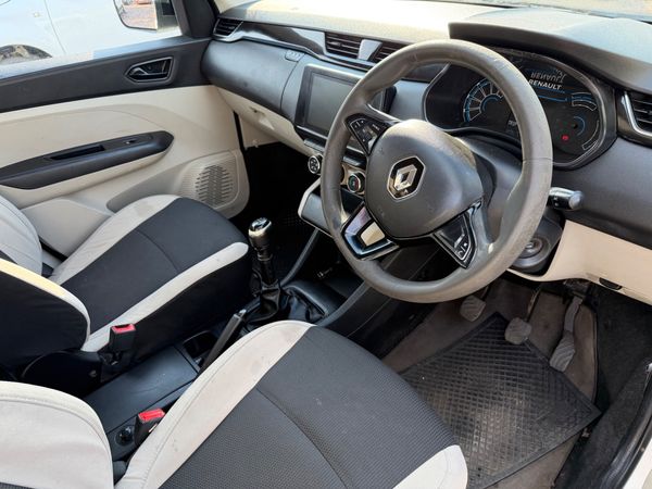 2022-Renault-Triber-7-seater image:5