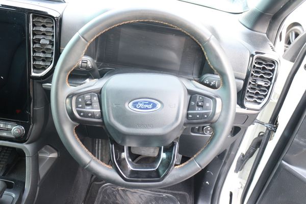 2025-Ford-Everest-30D-V6-Wildtrack-AWD-Auto image:16