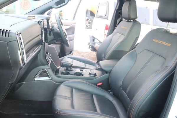 2025-Ford-Everest-30D-V6-Wildtrack-AWD-Auto image:8