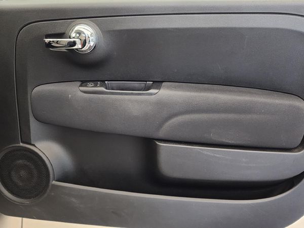 2019-Fiat-500-900T-Twinair-Lounge-Cabriolet image:12