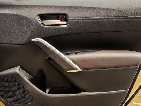 2026-Toyota-Corolla-Cross-18-XS-Hybrid image:15