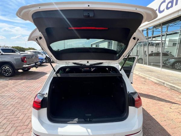 2023-Volkswagen-Golf-8-GTI-20-TSI-Auto image:9