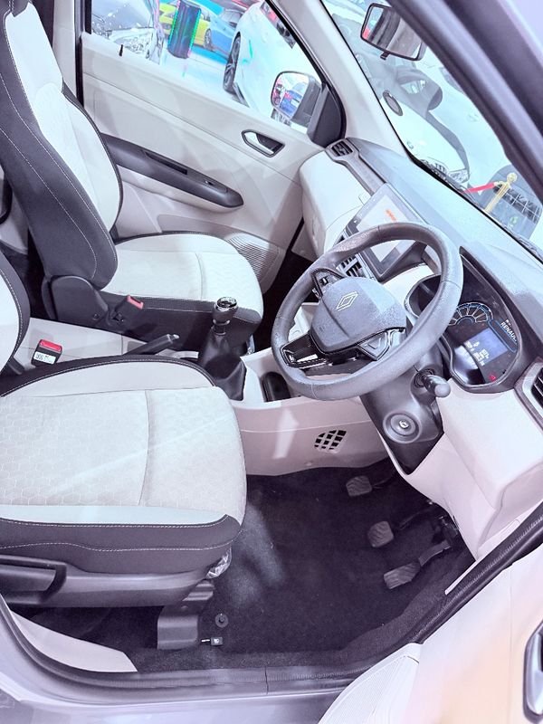 2026-Renault-Triber-10-Dynamique image:10