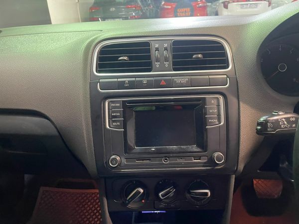 2016-Volkswagen-Polo-GP-16-Comfortline-Auto image:22
