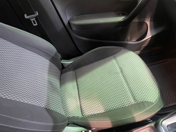 2016-Volkswagen-Polo-GP-16-Comfortline-Auto image:27