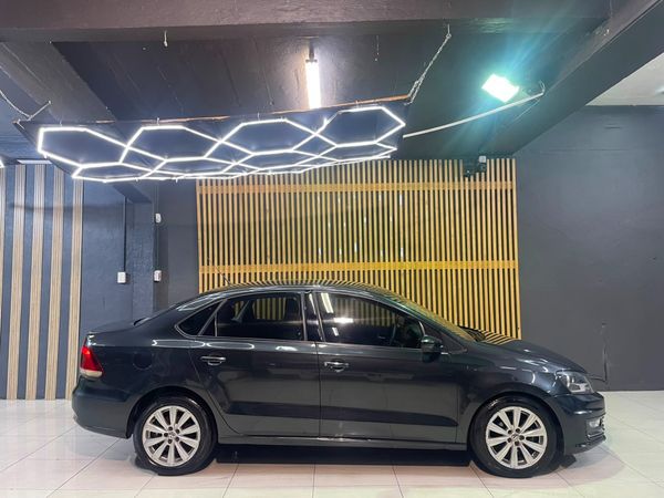 2016-Volkswagen-Polo-GP-16-Comfortline-Auto image:2
