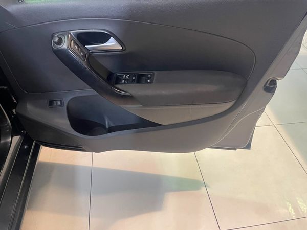 2016-Volkswagen-Polo-GP-16-Comfortline-Auto image:29
