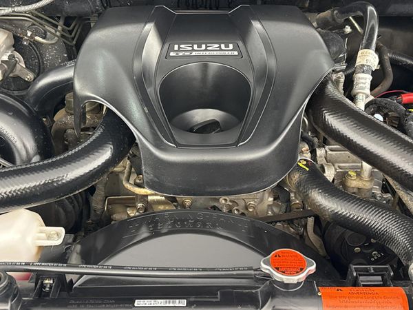 2020-Isuzu-D-Max-300-LX-Auto-Double-Cab image:12