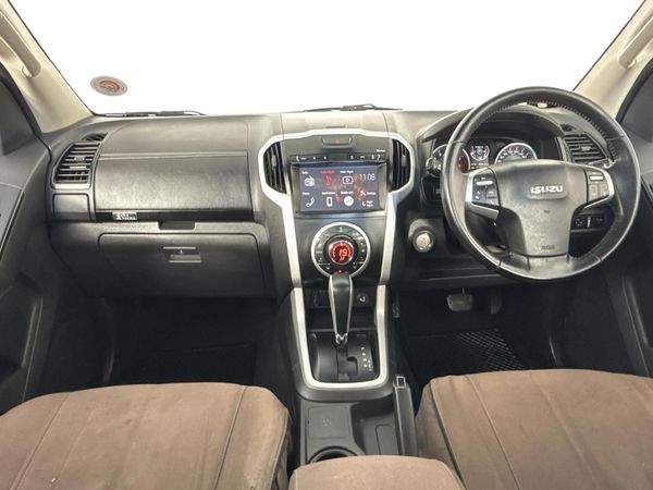 2020-Isuzu-D-Max-300-LX-Auto-Double-Cab image:1
