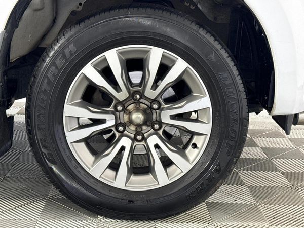 2020-Isuzu-D-Max-300-LX-Auto-Double-Cab image:5