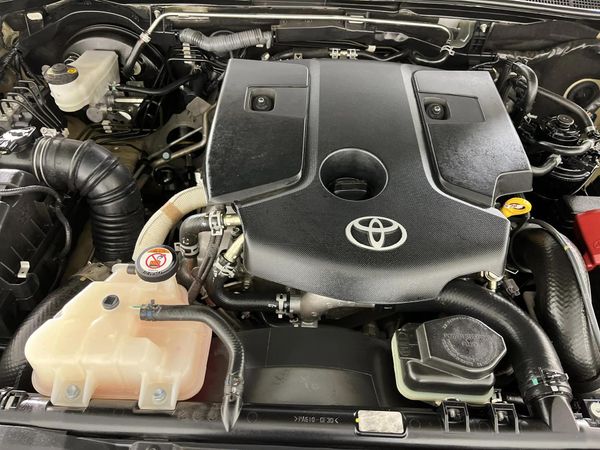 2022-Toyota-Hilux-28-GD-6-Raised-Body-Legend-Extended-Cab image:9