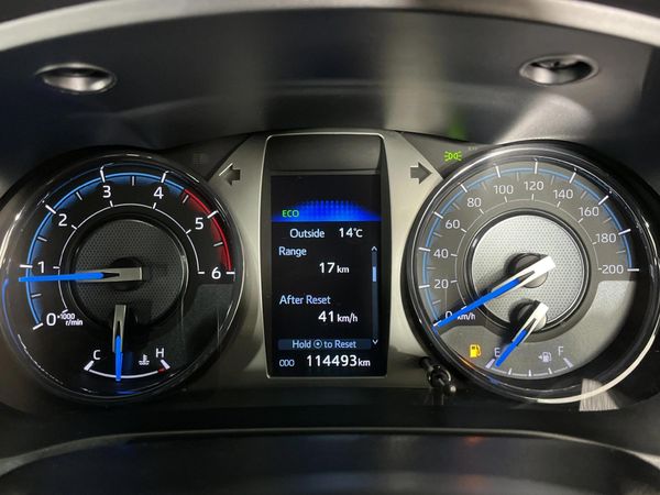 2022-Toyota-Hilux-28-GD-6-Raised-Body-Legend-Extended-Cab image:1