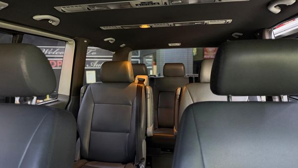 2005-Volkswagen-Caravelle-T5-25-TDI-4Motion-128kW image:17