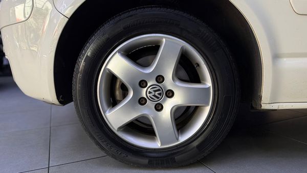 2005-Volkswagen-Caravelle-T5-25-TDI-4Motion-128kW image:21