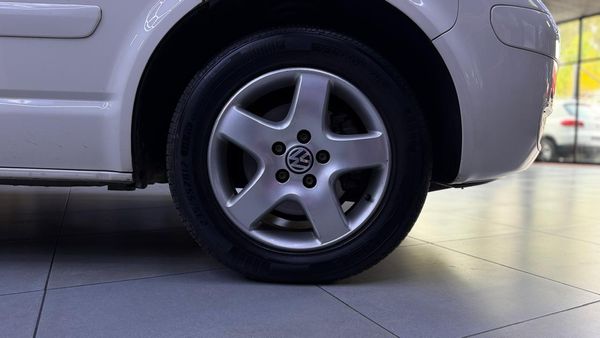 2005-Volkswagen-Caravelle-T5-25-TDI-4Motion-128kW image:23