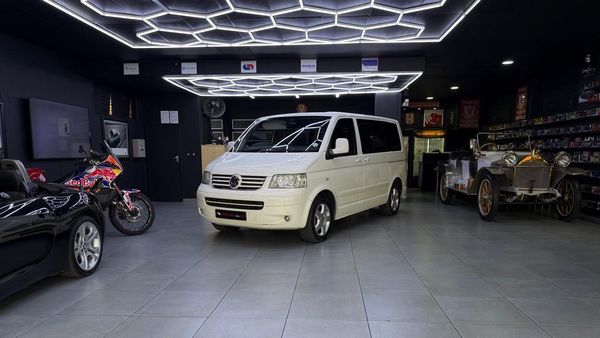 2005-Volkswagen-Caravelle-T5-25-TDI-4Motion-128kW image:29