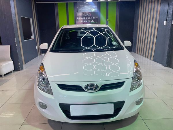 2012-Hyundai-i20-14 image:6