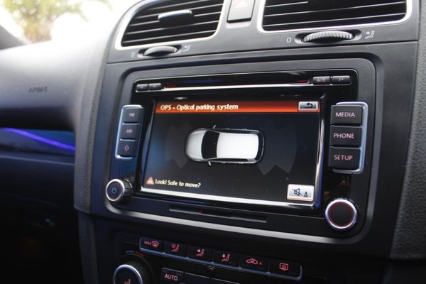 2012-Volkswagen-Golf-VI-GTI-20-TSI-Auto image:19