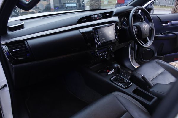 2024-Toyota-Hilux-28-GD-6-RB-Raider-Double-Cab-mHev image:15