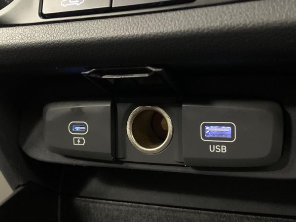 2024-Hyundai-Grand-i10-12-Fluid-Sedan-Auto image:8