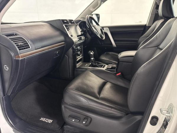 2021-Toyota-Land-Cruiser-Prado-28-GD-VX-L-Auto image:8
