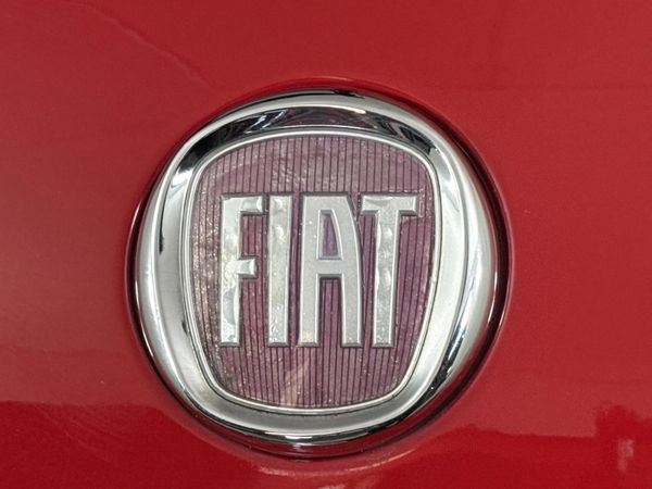 2013-Fiat-500-14-Lounge image:8