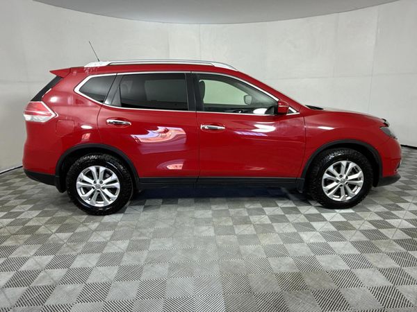 2015-Nissan-X-Trail-25-SE-4x4-Auto image:13