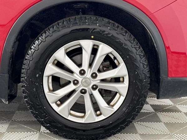 2015-Nissan-X-Trail-25-SE-4x4-Auto image:4