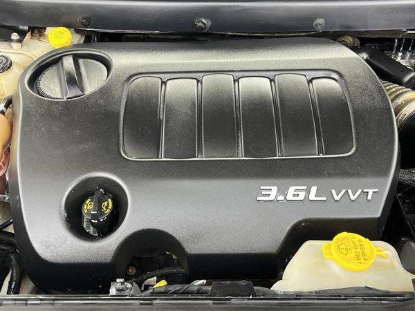 2015-Dodge-Journey-36-V6-Crossroad image:12