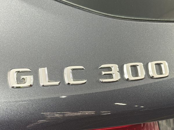 2016-Mercedes-Benz-GLC-300-AMG image:11