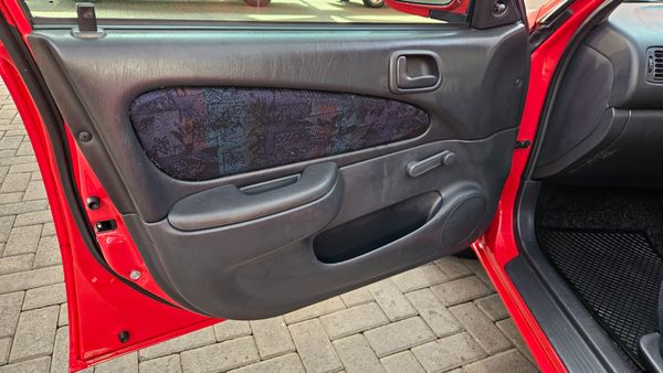 1999-Toyota-Corolla-160i-GLE-Auto image:37