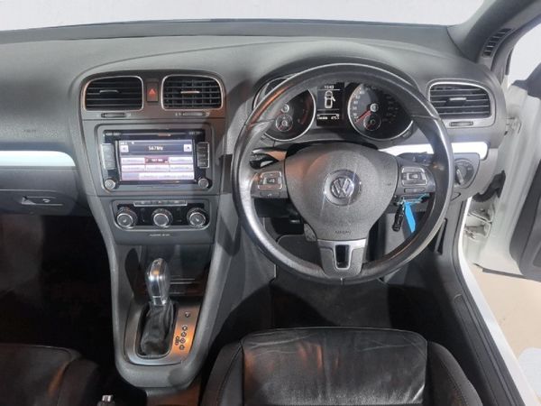 2012-Volkswagen-Golf-VI-14-TSI-Auto-Cabrio-Comfortline image:9