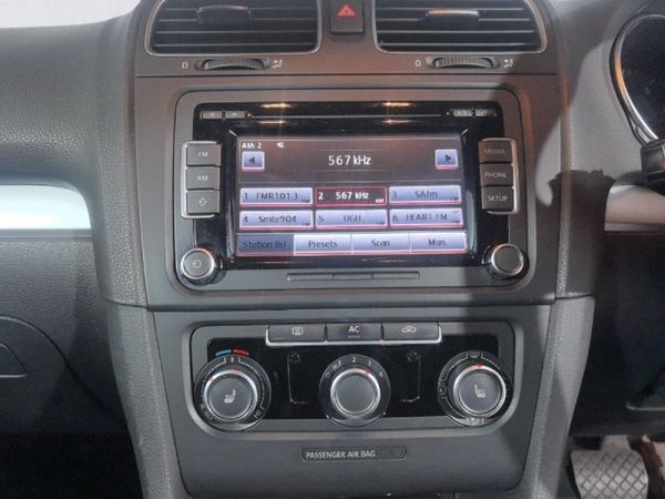 2012-Volkswagen-Golf-VI-14-TSI-Auto-Cabrio-Comfortline image:10