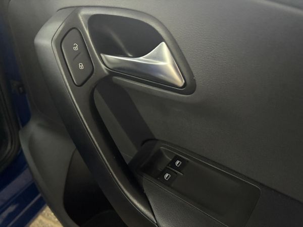 2025-Volkswagen-Polo-Vivo-14 image:13
