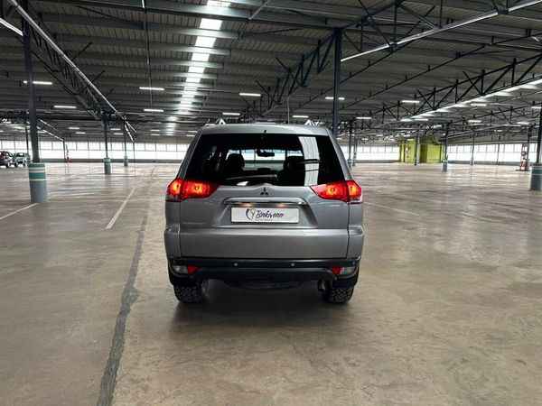 2016-Mitsubishi-Pajero-Sport-25D-4x4-Auto image:5