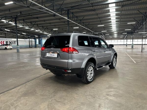 2016-Mitsubishi-Pajero-Sport-25D-4x4-Auto image:8