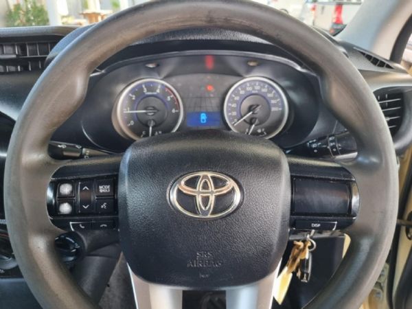 2018-Toyota-Hilux-24-GD-6-SRX-4x4-Single-Cab image:11