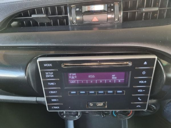 2018-Toyota-Hilux-24-GD-6-SRX-4x4-Single-Cab image:12