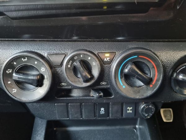 2018-Toyota-Hilux-24-GD-6-SRX-4x4-Single-Cab image:13