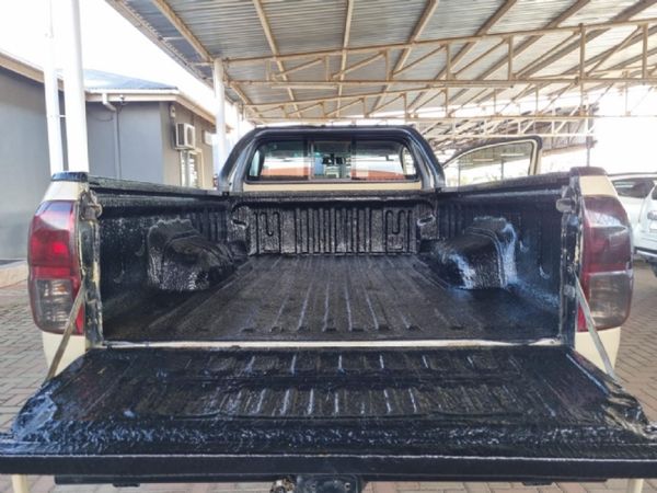 2018-Toyota-Hilux-24-GD-6-SRX-4x4-Single-Cab image:15